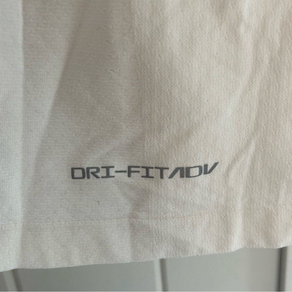 Nike Tank - Picture 3 of 4